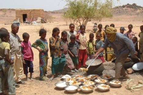 un repas par jour pour les enfants de Tangou