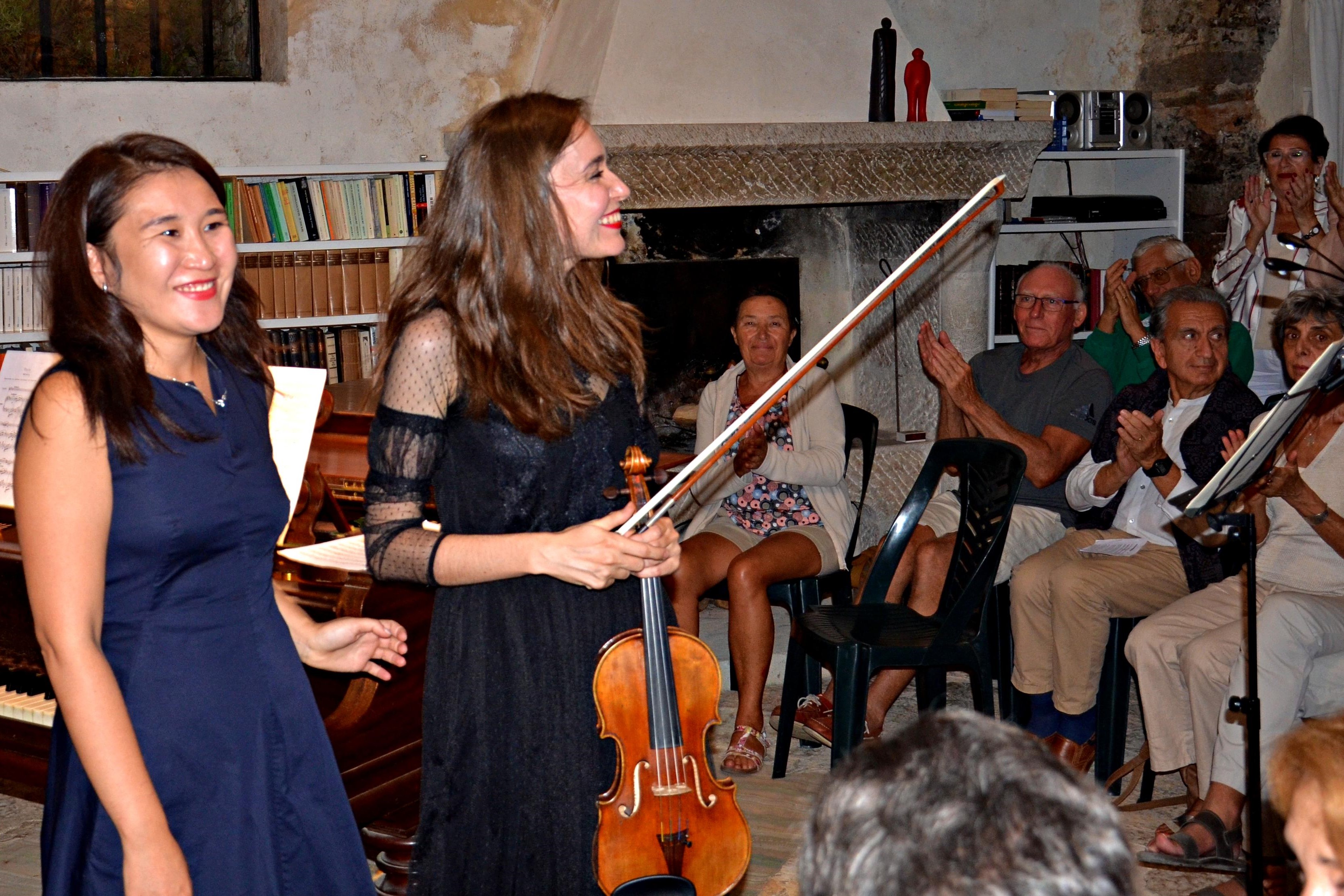 Aigerim et Olga en Concert au Moulin des Arts